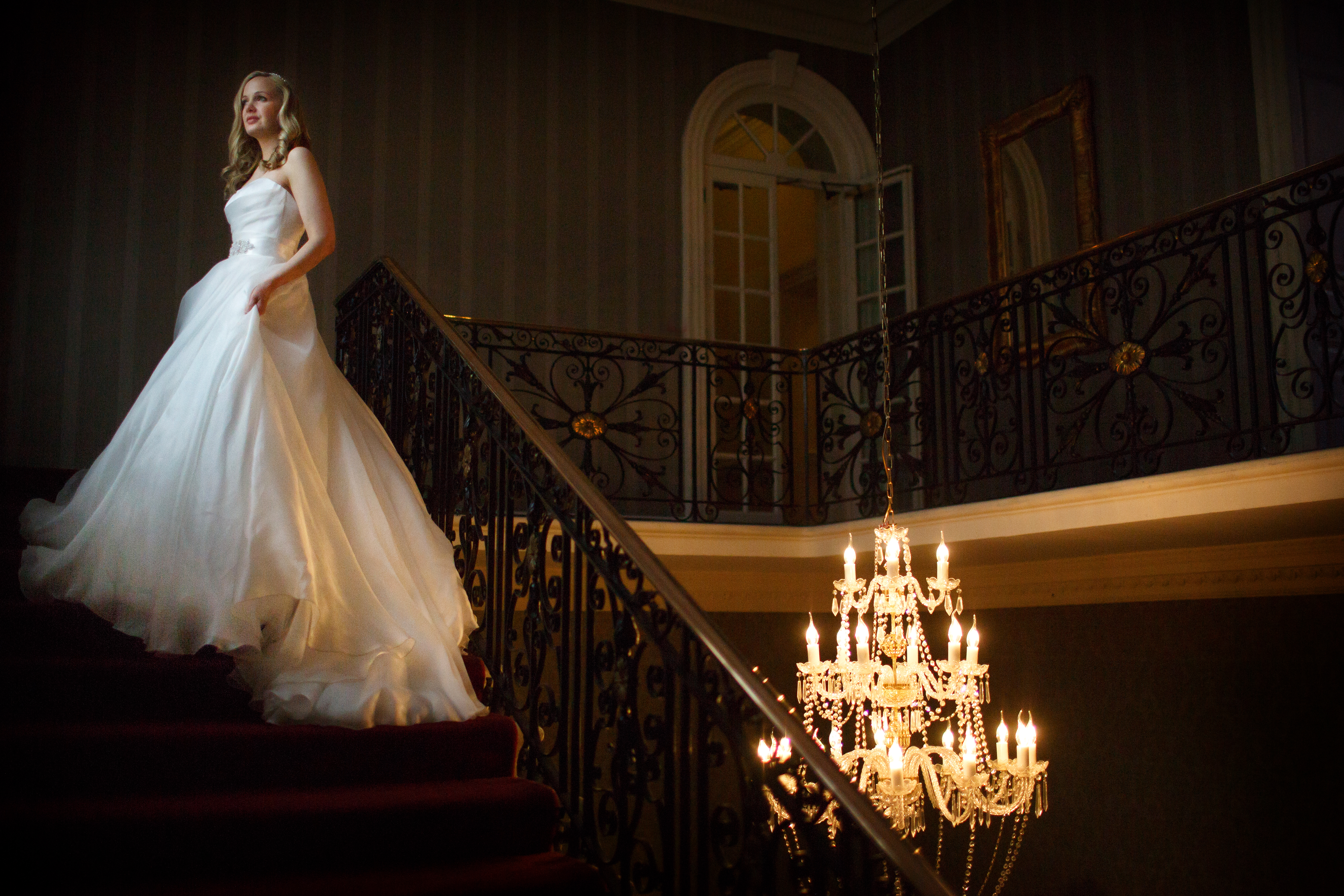 Bride on Hedsor House staircase